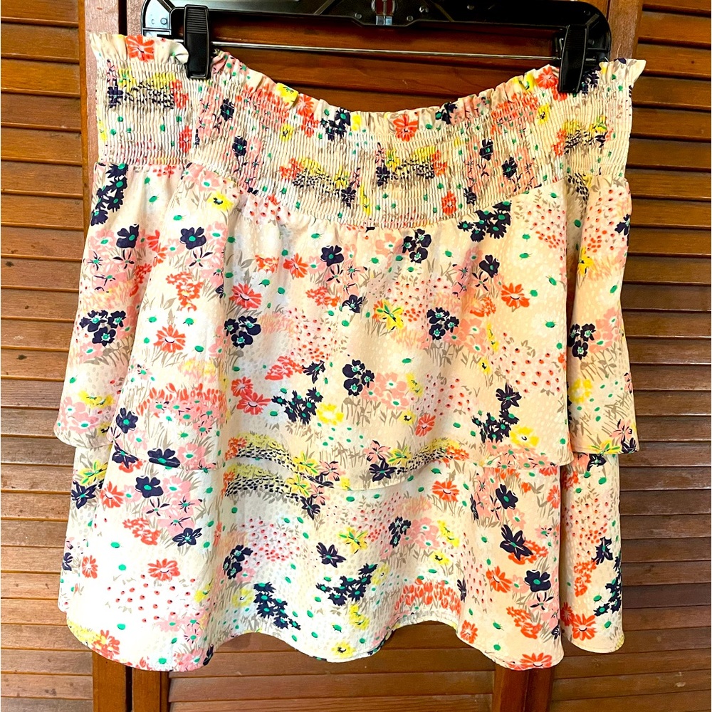 Short ruffle tiered skirt with nice floral patter